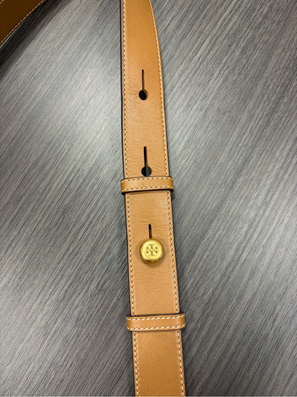 Tory Burch Small James Leather Saddle Crossbody Bag in Tan - Picture 12 of 13